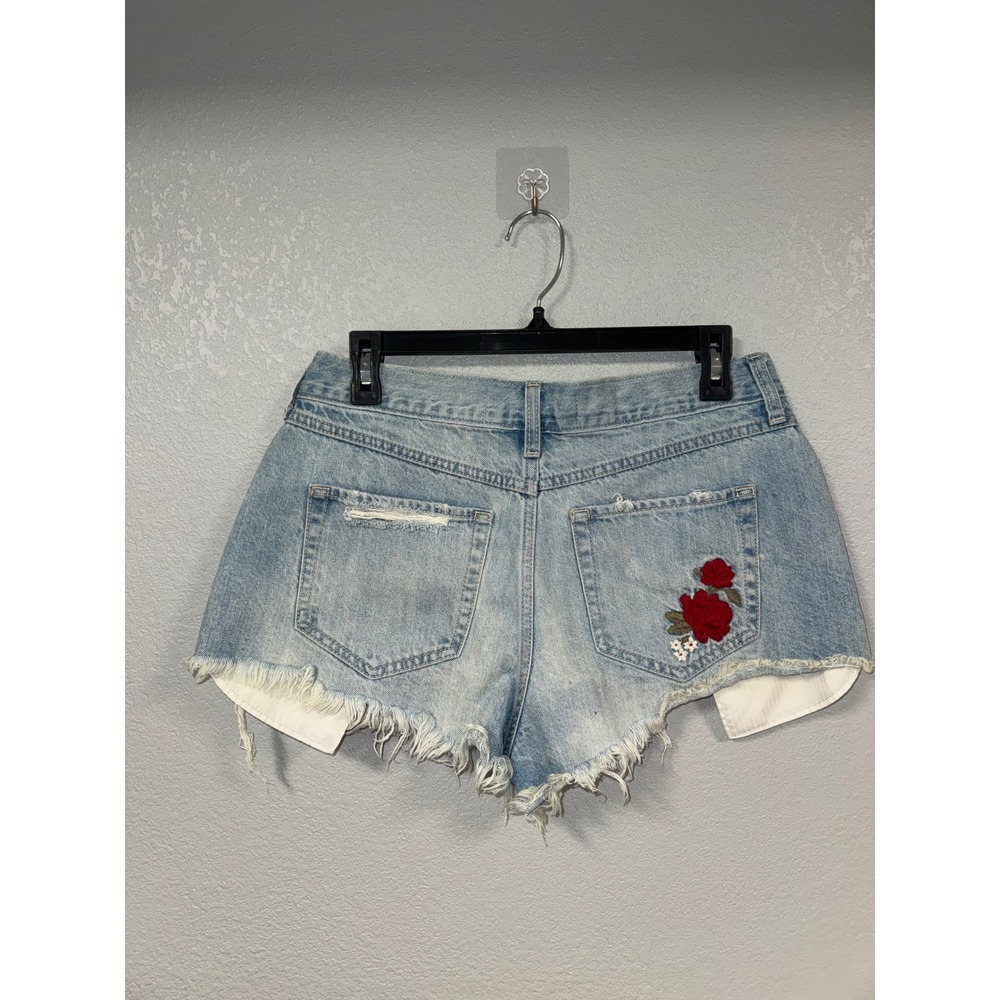 Hollister Vintage High Rise Distressed Denim Shorts Rose Embroidery Size 11 - Picture 2 of 5